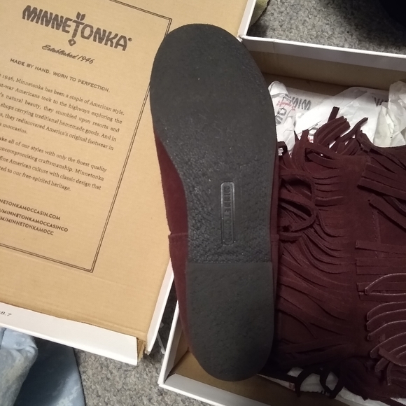 Minnetonka Moccasin - Burgundy  3 Layer Fringe Boots - Picture 6 of 8